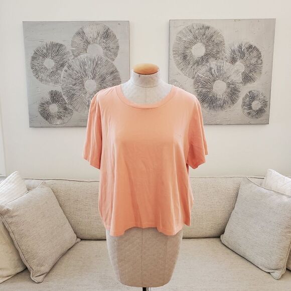 Levi's Jordie Cropped T-Shirt sz 1x - Picture 2 of 10